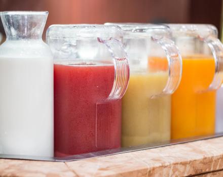 Breakfast fruit juices