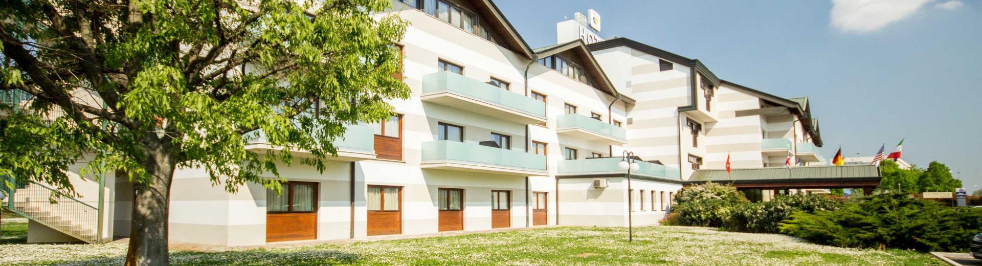 Hotel Best Western Modena District exterior view