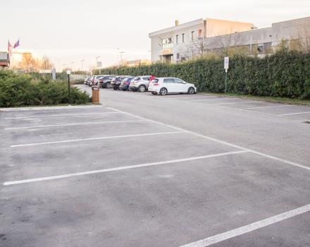 Hotel private parking lots